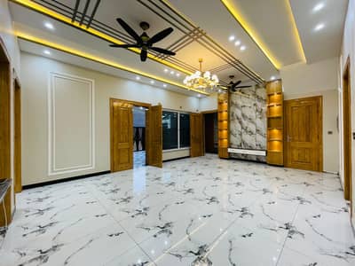 Solar Installed - 10 Marla Designer House available for Rent