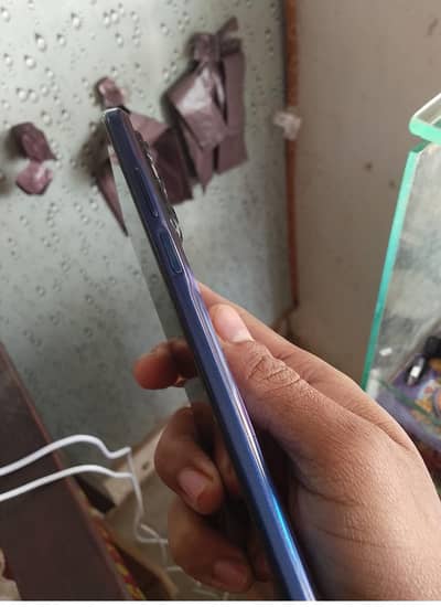 Motorola Edge 5G UW (2021) – 144Hz Display – 5G Phone – NON-PTA