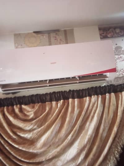 Haier 1.5 ton DC inverter heat and cool