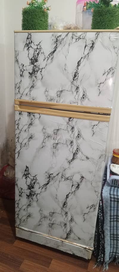 Elegance fridge lush condshion all oky arjent sale