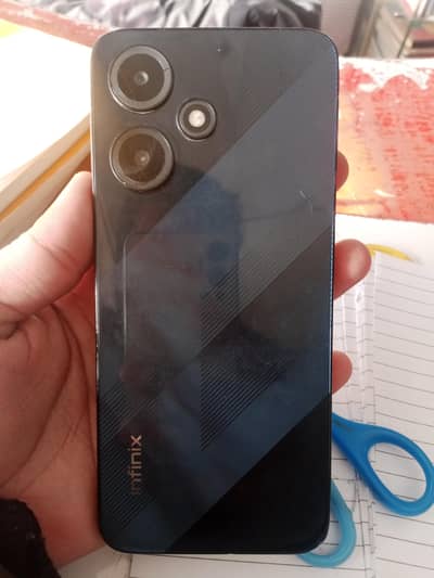 infinix hot 30 play 4+4 ram +64g. room lcs break but still working