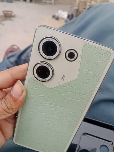 comon 20 pro 8+8 256 gb room