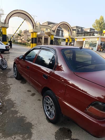 toyota corrolla xe for urgent sale all document clear and genuine