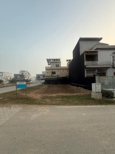 This Is Your Chance To Buy Prime Location Residential Plot In Park View City