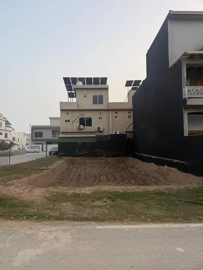 10. marla plot available for sale