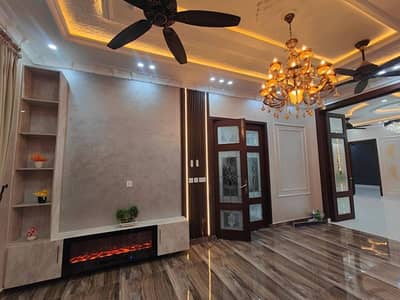 BEAUTIFUL HOUSE FOR SALE AVAILABLE