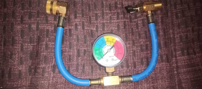 Car AC gas refrigerant guage meter