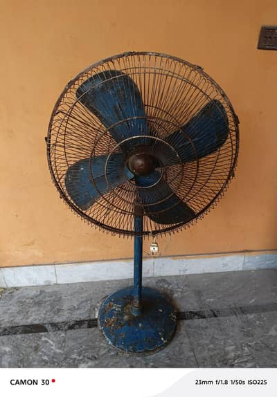 pedestal fan