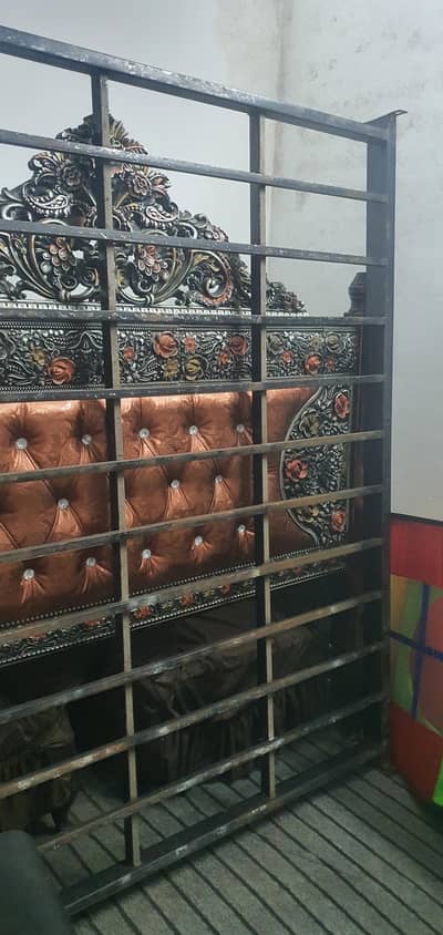 i want to sell my bed urgent