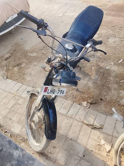 honda 70 neat and clean urgent sale interested hzrat rabta krain
