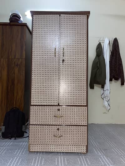 Wardrobe / Clothes Cabinet / Almari for Sale