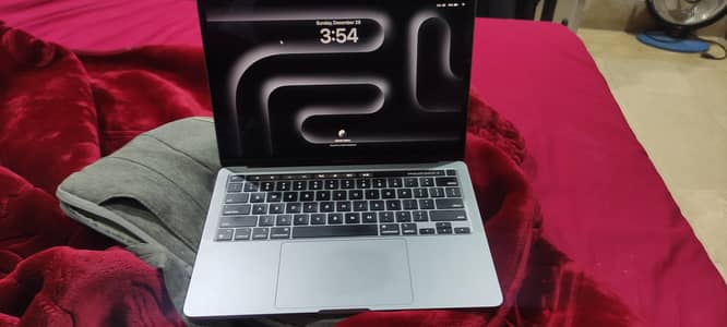 Apple MacBook Pro M1 (2020) – 16GB RAM