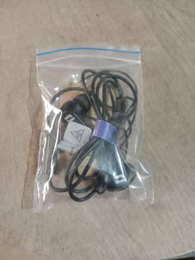 cross call (USA)brand handfree 10/10