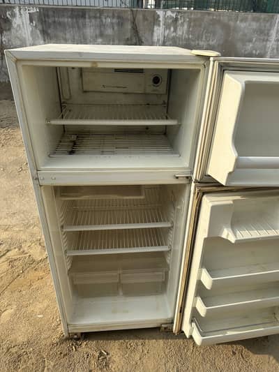 Fridge 2 door medium size /gym machine