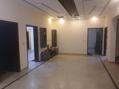 1 KANAL UPPER PORTION FOR RENT IN IEP ENGINEERS TOWN LAHORE