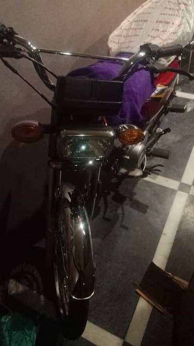 Honda 125 bike