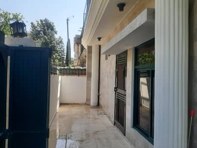 G11 /3 house triple story house for sale coner house Extra land