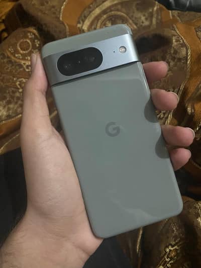 Google Pixel 8 8/128 with box and cable