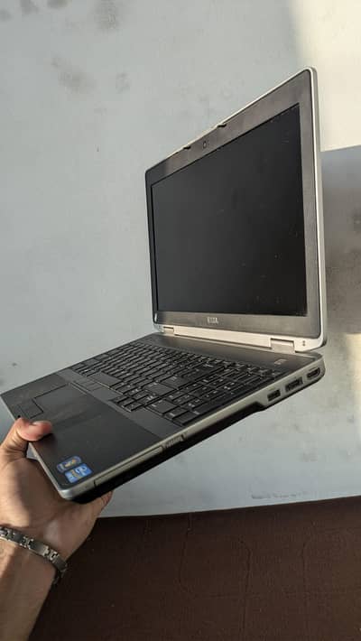 Dell laptop in good condition for sale kami peshi ho jay ge
