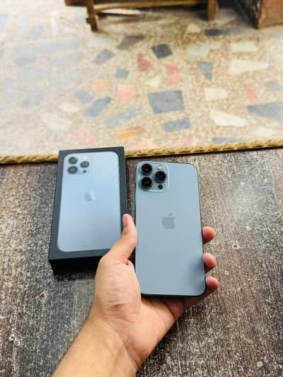 iphone 13 Pro Max with Box 256GB Genuine Waterpack One Hand Use