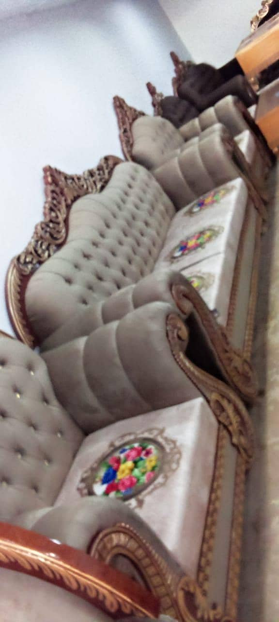 sofa sets available 9