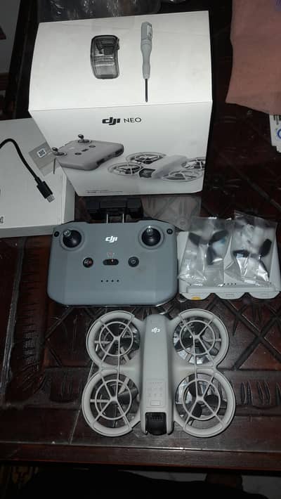 dji neo