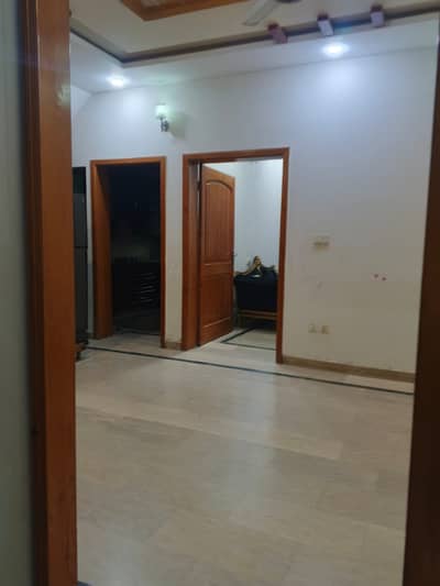 5 Marla lower Portion available for rent it's available for Silent office