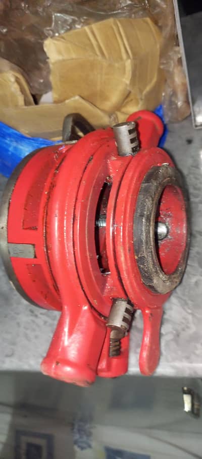 die set for g. i pipe