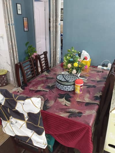 6 seater dinning table for sale