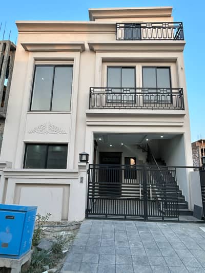 5 Marla ( 25*50 ) Double Storey House Available For Sale F Block B-17