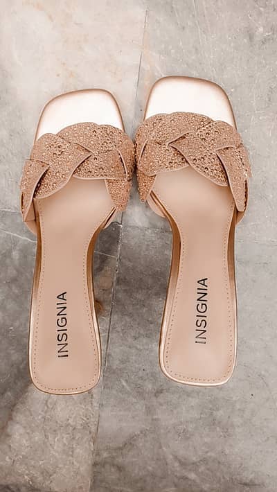 Insignia high heel shoes with crystal stone