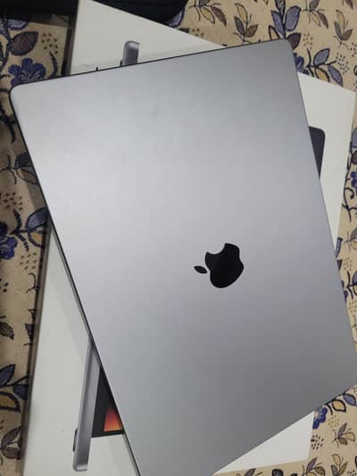 macbook pro 2021 16 inches