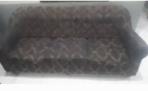 Used Sofa Set in Good Condition – Comfortable & Durable.