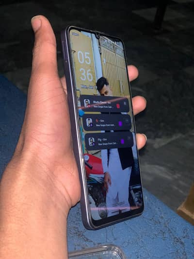 reailme note 60 urgent sale 4/64 gb with box 03079554166