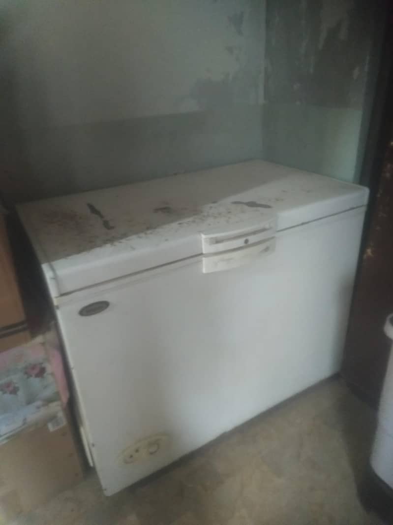 waves deep freezer 0