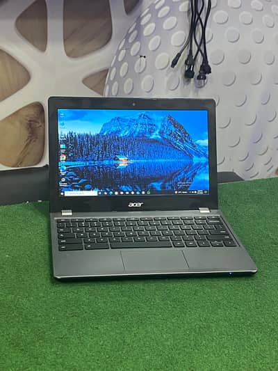 Acer c740 Intel Celeron 5th gen 4gb ram 128ssd laptop