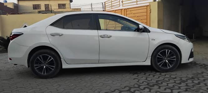 Toyota Corolla Altis Grande CVT-I 1.8