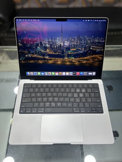 MacBook Pro M3 14” 18/512 Apple Care+ June 2027