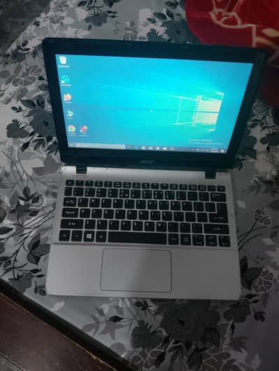 Acer aspire V3 Laptop