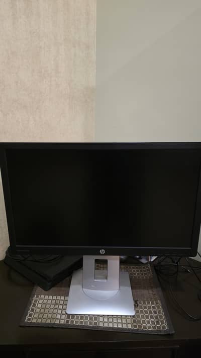 HP Elite Display E 232