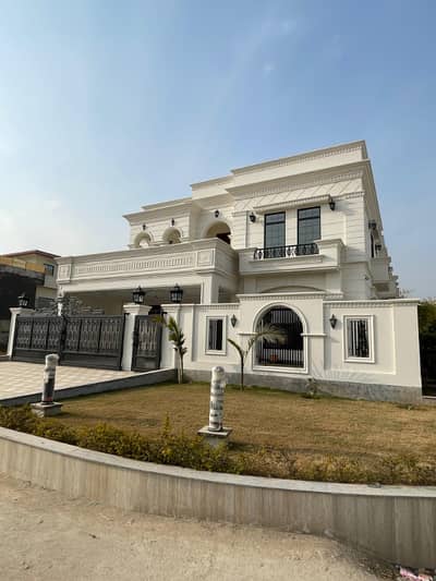 50*90 1 kanal Brandnew Royal house for sale in G-13/2 Islamabad