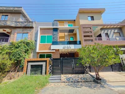 A Beautiful 5 Marla Park Facing Double Storey House For Sale