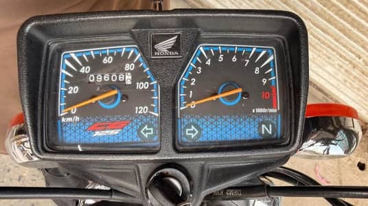 Honda 125 model 2024 total genuine condition 10/10