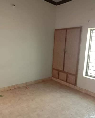 Rafi Qamar Road Asif town 5 Marla house first floor for Rant