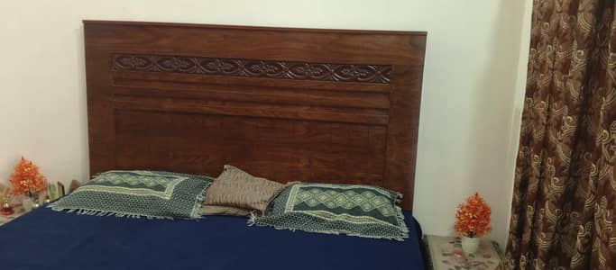 BED AND DRESSING TABLE(SET)