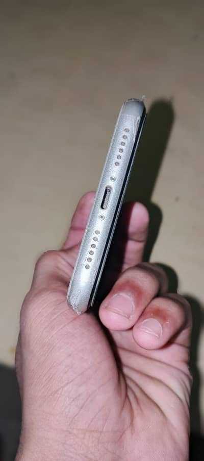 Iphone 11 | White Colour