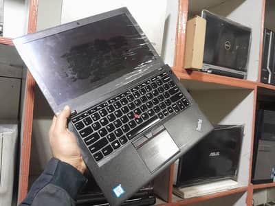 Lenovo 6th Generation core i5 ThinkPad x260 1 month warranty