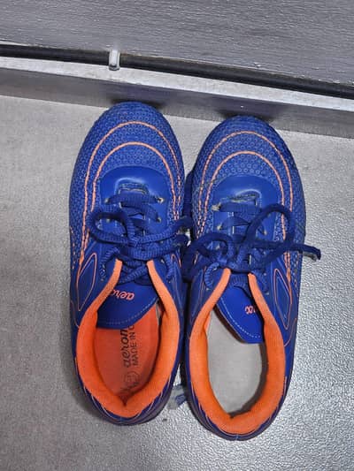 Boys football shoes(size  33)