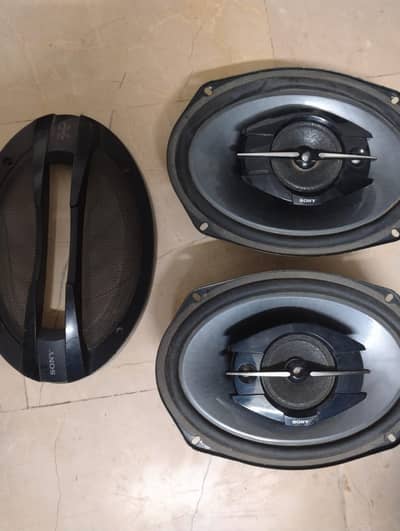 sony geniune car speakers in best condition