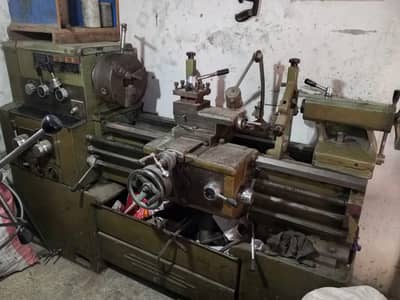 China Model Lath Machine